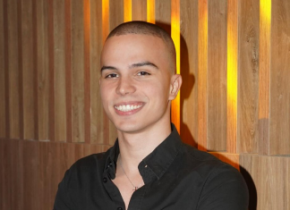 VOJAŽOVA MAJKA JE LEPOTICA KAKVA SE RETKO VIĐA: Sinove je naučila VAŽNU STVAR u periodu kada joj se muž borio za život