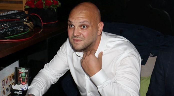 KAD TI KAŠIKA UPADNE U MED: Mihajlo Šaulić u Cirihu živi kao kralj, a ne kao konzul – Pogledajte jedinu fotografiju njegovog LUKSUZNOG DOMA!