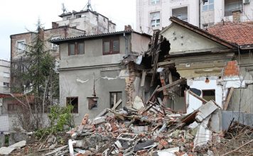 Pravila koja spašavaju živu glavu i koja MORATE ZNATI: EVO ŠTA DA URADITE U SLUČAJU ZEMLJOTRESA