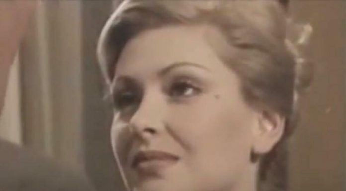 Gledao je dok mu najveću ljubav gase s aparata: Poznatu glumicu, SUPRUGU NAŠEG PEVAČA LEKARI SU DRŽALI U VEŠTAČKOJ KOMI, ALI NIJE JOJ BILO SPASA