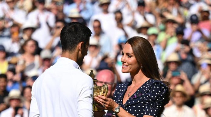 NOVAK JE OVIM POTEZOM ZA SVA VREMENA “KUPIO” KEJT MIDLTON! Srbin nije zaboravio “kraljevski kodeks” i tako je raspametio Britance!