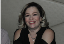 Osetila je ove simptome, SRUŠILA SE, onda je usledio ŠOK: NAŠA POZNATA PEVAČICA NIJE IMALA NI 40 GODINA KAD JE DOŽIVELA INFARKT