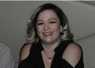 Osetila je ove simptome, SRUŠILA SE, onda je usledio ŠOK: NAŠA POZNATA PEVAČICA NIJE IMALA NI 40 GODINA KAD JE DOŽIVELA INFARKT