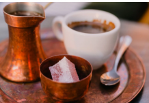 Ovo su 4 najgore stvari koje možete staviti u kafu – Prestanite da trujete svoje telo, umesto njih uradite ovo