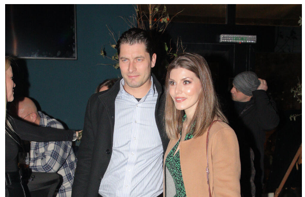 Čestitke pljušte sa svih strana: Glumica čeka TREĆE DETE s Petrom Benčinom, mesecima krili lepe vesti – Evo kada se treba poroditi TAMARA DRAGIČEVIĆ