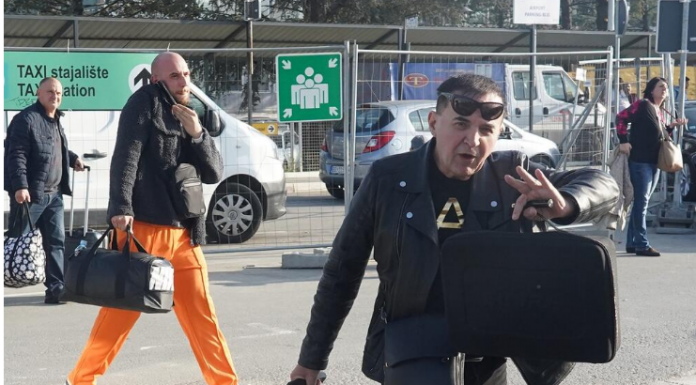 Ženi priređivao svašta, a ona ga i dalje trpi: OŽENJENOG FOLKERA AFERA SA 30 GODINA MLAĐOM UMALO NIJE KOŠTALA BRAKA