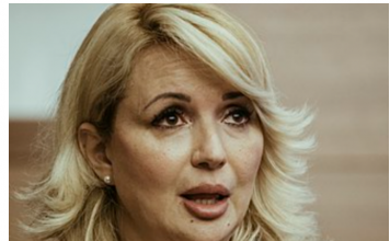 NIKO NE VERUJE DA JE OVO ONA: Isplivala fotka IZ MLADOSTI DARIJE KISIĆ – Crna duga kosa, tanke usne ni nalik današnjoj ženi