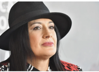 BURAN ŽIVOT KALIOPI – MUŽA I SINA JE OSTAVILA ZBOG 13 GODINA MLAĐEG: POZNATA PEVAČICA doživela UŽAS koji nije viđen kod nas