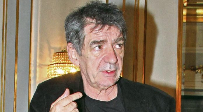 Reči upućene ocu bole: Sin Mikija Manojlovića ćuti, ali kad progovori, planine se tresu!