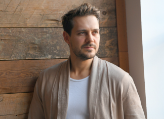 SVE MU IDE U ŽIVOTU: Veliki korak Miloša Bikovića, svi mu čestitaju: Niže uloge, uživa u očinstvu, a sada i OVO