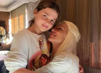 Da li biste smele da obučete haljinu Nike Tošić: Mama Jelena oduševljena modelom, a ostali?