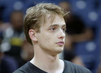 Svi u čudu gledaju fotografiju Alekseja Bjelogrlića, više ne liči na sebe: Preko noći promenio lični opis (FOTO)