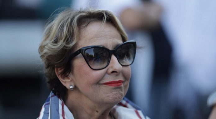 Stan u staroj zgradi, a nameštaj je priča za sebe: Evo u kakvim uslovima živi Ceca Bojković