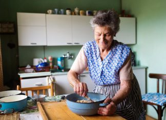 Dok smo ih jeli, pucali smo od zdravlja: 13 “SIROTINJSKIH” JELA STARE JUGOSLAVIJE, ne postoji ništa ukusnije