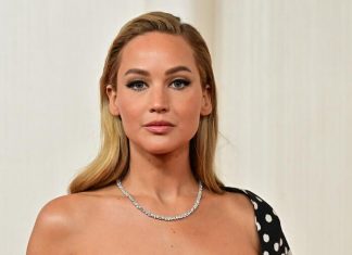 NEVIĐENA TRANSFORMACIJA DŽENIFER LORENS: Nakon što je unajmila novu stilistkinju, odlučila je da se TOTALNO promeni