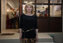 Albanci padaju i sad u nesvest kad je vide – BILA ZVEZDA SERIJE “SREĆNI LJUDI”, PA U ALBANIJI SLUŽILA SATARAŠ I PREBRANAC