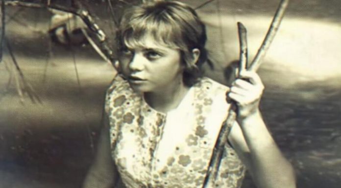 DEVOJČICA JE PREŽIVELA PAD AVIONA I 11 DANA LUTALA KROZ PRAŠUMU: Do smrti je mučilo jedno pitanje koje nije mogla sebi da objasni