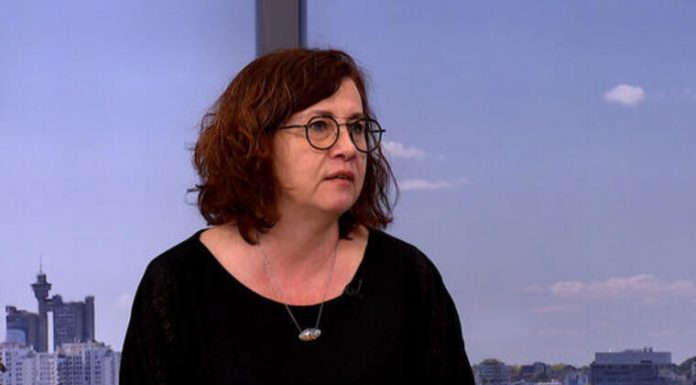 “TELO VRIŠTI, A MOZAK NE REAGUJE”: U kakvom su psihičkom stanju roditelji UBIJENE DEVOJČICE objašnjava psiholog ANĐELIĆ