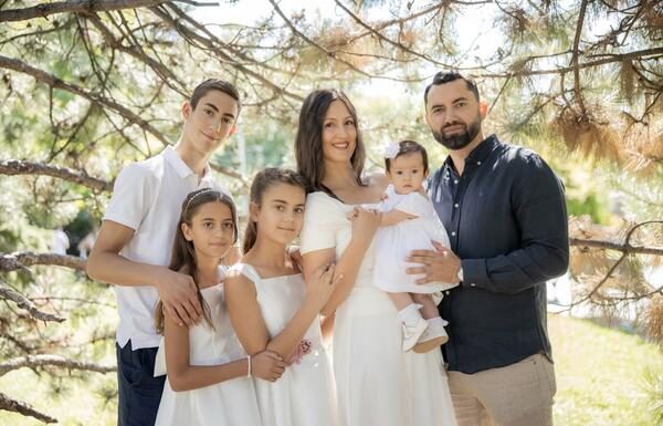 U ŠVEDSKOJ JE PLATA 4.500 €, ALI NIJE SVE U PARAMA! Dr Bajić: Supruga i ja smo se vratili sa 4 dece u Srbiju! OVO JE NAŠA PRIČA!