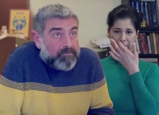 RODITELJI IZ BANJALUKE DOŠLI DO JEZIVOG OTKRIĆA NAKON ŠTO IM JE REČENO ZA SMRT BEBE: Iskopali smo grob i našli samo PRAZNU FLAŠU