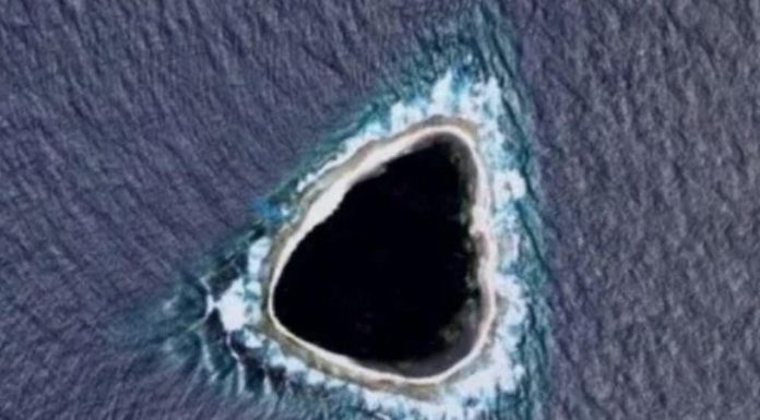 NAUČNICI SU UOČILI OGROMNU “RUPU” U OKEANU, A ISTINA JE MNOGO JEZIVIJA: Priča o ovom mestu ledi krv u žilama (FOTO)