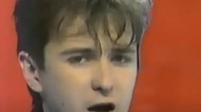 PREDOSEĆAO JE SVOJU SMRT I SVE SE OBISTINILO, – Na sahrani se desilo nešto NEVEROVATNO: Ovako su POGINULI članovi “Crvene Jabuke!