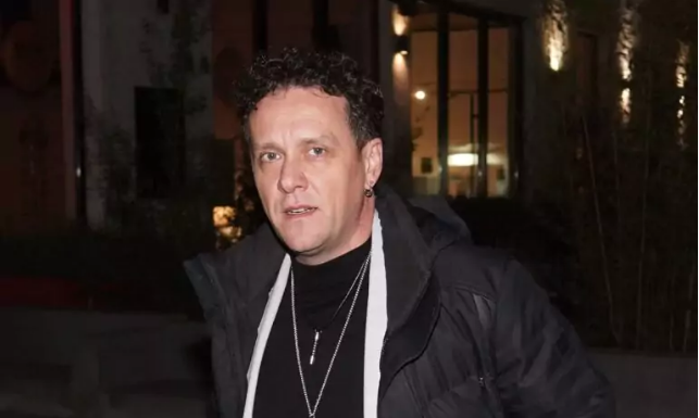 Estradu preplavili RAZVODI: Dženan ljubavnici kupio stan, a ženu tera iz kuće na ulicu