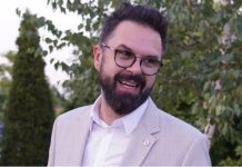 Od Petra Graša danas nema srećnijeg čoveka! Porodica slavi, fanovi još jednom čestitaju (FOTO)