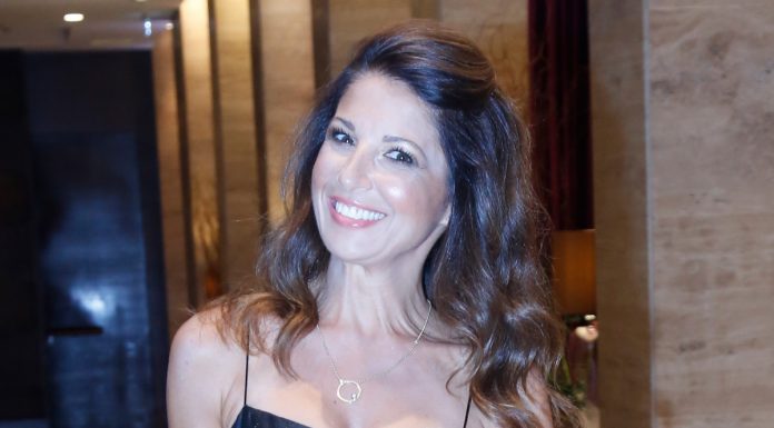 Voditeljka pokazala kako izgleda kada se kamere ugase: SANJU MARINKOVIĆ nećete ni prepoznati bez šminke (FOTO)