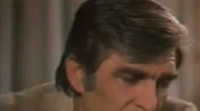 Niko nije zaslužio da umre kao Mika Antić: FANATIČNO JE PIO I VIŠE NIJE MOGAO DA GOVORI, napisao 3 BOLNE rečenice i KRAJ