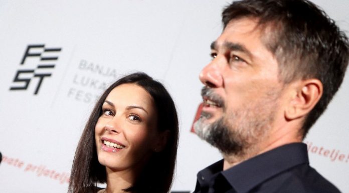 Luksuzna vikendica Slobode i Vojina prava letnja oaza, zavirite u nju: Bazen, mnogo zelenila i mir