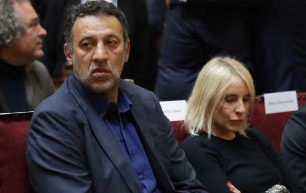 Oženjen je i ima četvoro dece, ali žene i dalje za njim lude: Ana Divac u zagrljaju slavnog bivšeg fudbalera!