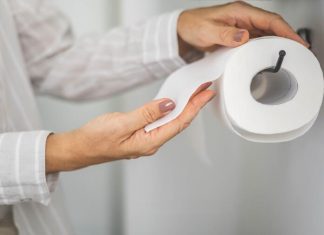 Otkriće koje je zaludelo internet – Zaprepastila se kad je razlistala toalet papir