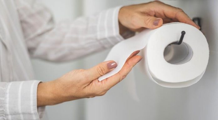 Otkriće koje je zaludelo internet – Zaprepastila se kad je razlistala toalet papir