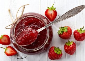 Ima samo 3 sastojka, sprema se za pola sata, a ukus mu je prosto neodoljiv: Napravite sami domaći džem od jagoda