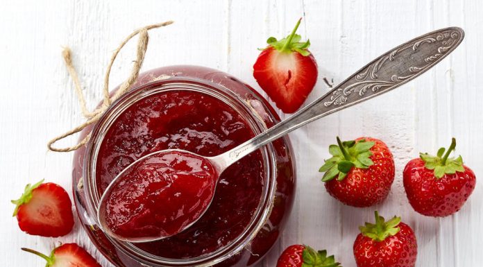 Ima samo 3 sastojka, sprema se za pola sata, a ukus mu je prosto neodoljiv: Napravite sami domaći džem od jagoda