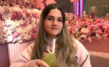 Nekima su ružne, nekima nedostižne: Zašto svi komentarišu papuče Nike Tošić?