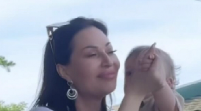 Đurđevdan nije isti u Sevilji i Titelu: Ceca stigla kod Rodića na slavu, ni nalik onoj kod Gudelja u vili