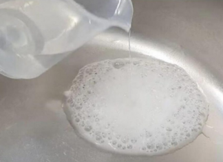 Dakle, koji ocat i soda bikarbona mogu učiniti posao – uklonite hrđu i kamenac kao od šale i sudoper blista za samo 60 dinara