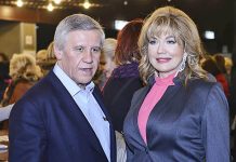 Pogled zbog kog kuća vredi čitavo bogatstvo: Suzana Mančić i Simeon Ocomokos otvorili vrata svog doma u Grčkoj! – Zavirite u njihov RAJ