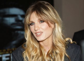 Anka je već mini modna ikona: Ćerka Nevene Božović sa mamom i tatom prošetala gradom u stajlingu o kojem svi pričaju