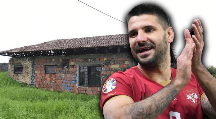 KOMŠIJE ALEKSANDRA MITROVIĆA IZ SMEDEREVA RAZVEZALE JEZIK! Otkrivena istina o roditeljima, u kuću dolazi jednom godišnje, a evo ko živi u njoj