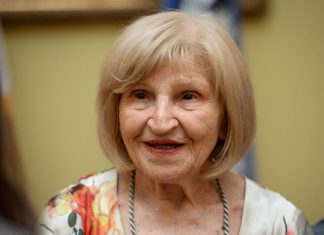 Jedan pogled na dom Mire Banjac govori kakva je domaćica, ali i kakav je njen sin majstor: Kuhinju je on napravio