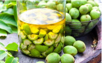 POČNITE DA BERETE ZELENE ORAHE: Oslobodićete se glavobolje, otkloniti ekceme i ublažiti bolove u želucu