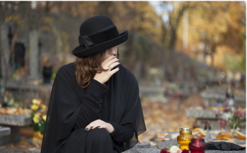 EVO KADA SE NI ZA ŽIVU GLAVU NE IDE NA GROBLJE: Veruje se da je mnogo OPASNO i da ćete navući veliku NESREĆU