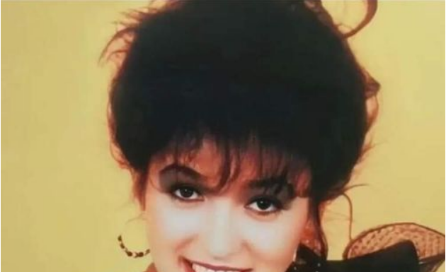 ZA TRI ŽIVOTA NEĆETE POGODITI KO JE PJEVAČICA SA SLIKE: Harala je Jugoslavijom, a danas je NEPREPOZNATLJIVA