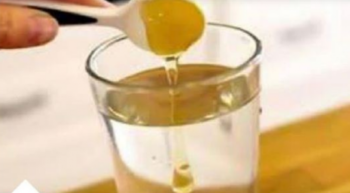 TVRDA VAM JE STOLICA, ŠTA DA RADITE: Samo popijte OVAJ NAPITAK, smjesa koja će vas riješiti MUKE!