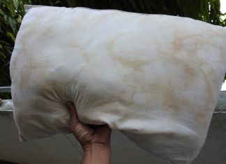 KAKO UKLONITI FLEKE OD ZNOJA SA JASTUKA: Uradite ovo i sve žute fleke nestaju