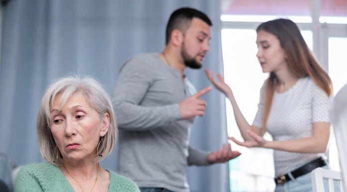 Stalno sam vređala svekrvu i osuđivala je za svaku svađu sa mužem: A onda je ona za mene uradila najlepšu stvar na svetu