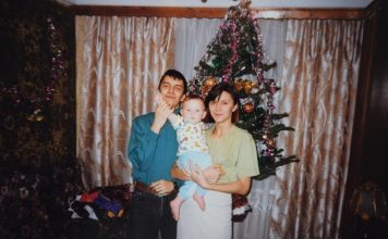 10 godina je čekala sina kojeg je ispratila na put: Palila mu sveće za mrtve, pa dobila poziv “Mama, ovde tvoj Nikola”